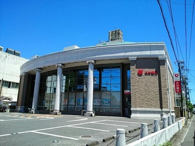 大分銀行佐伯長島支店まで700m