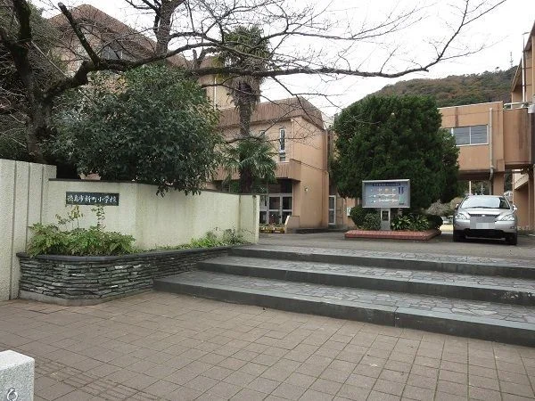 新町小学校まで500m