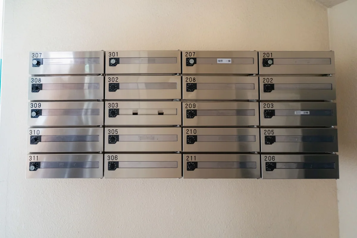 鍵付きポストあります。