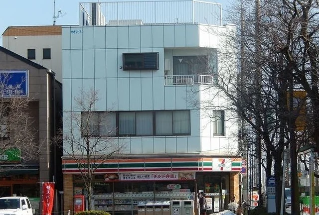 セブンイレブンまで450m