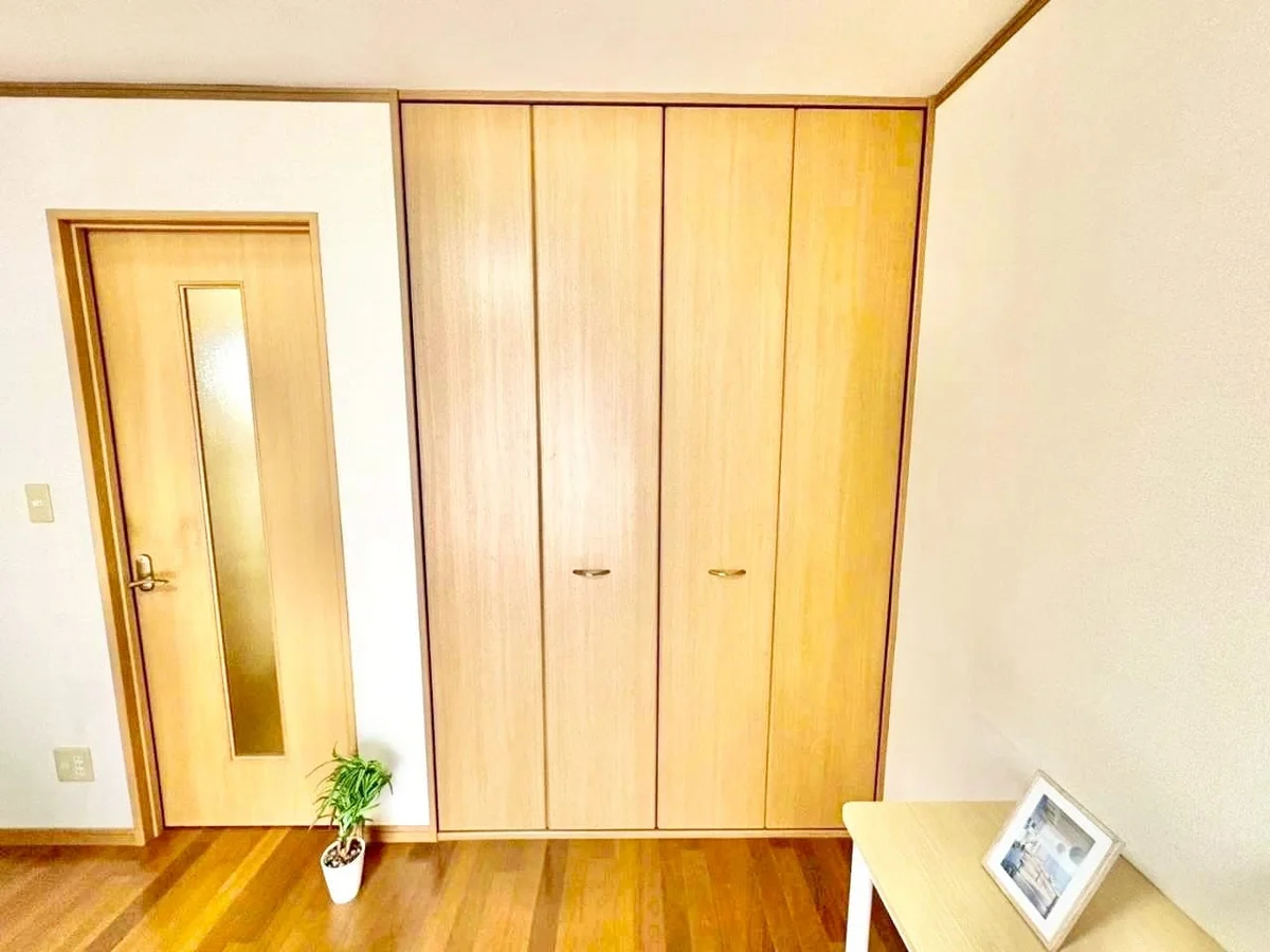 ※撮影用の観察植物・食器調理器具・雑貨類等はございません。※写真は現況優先