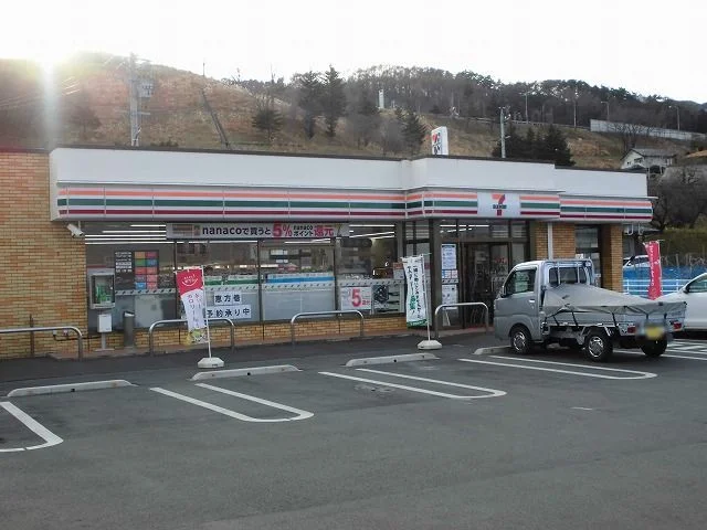 セブンイレブン 岡谷湊5丁目店まで550m