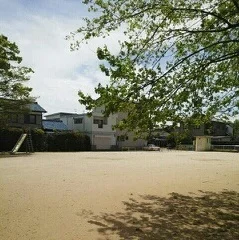 小田渕児童遊園まで490m