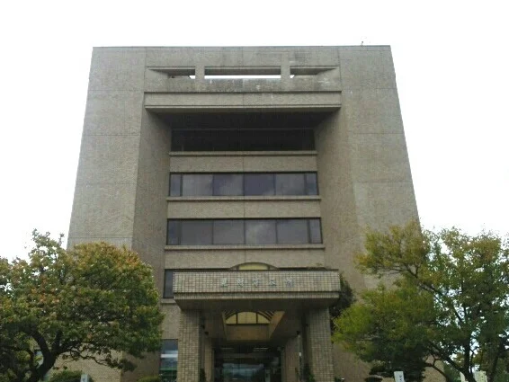 見附市役所まで1280m