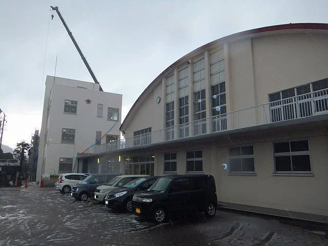 小矢部市立東部小学校まで77m