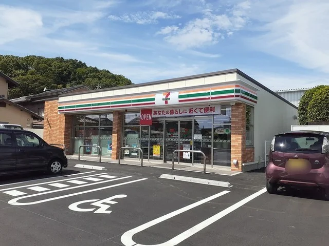 セブンイレブン彦根岡町店様まで730m