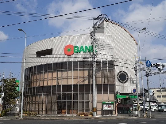 トマト銀行 西市支店まで950m