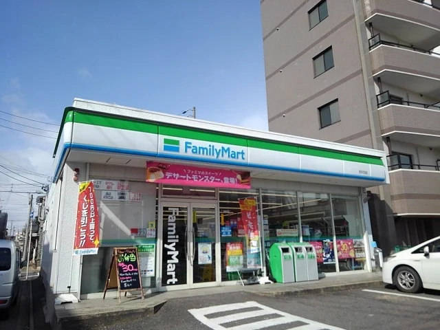 ファミリーマートまで80m