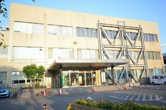 小倉南警察署まで900m