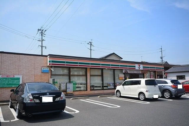 セブンイレブンまで1000m