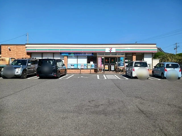 セブンイレブン　鶴岡家中新町店まで124m