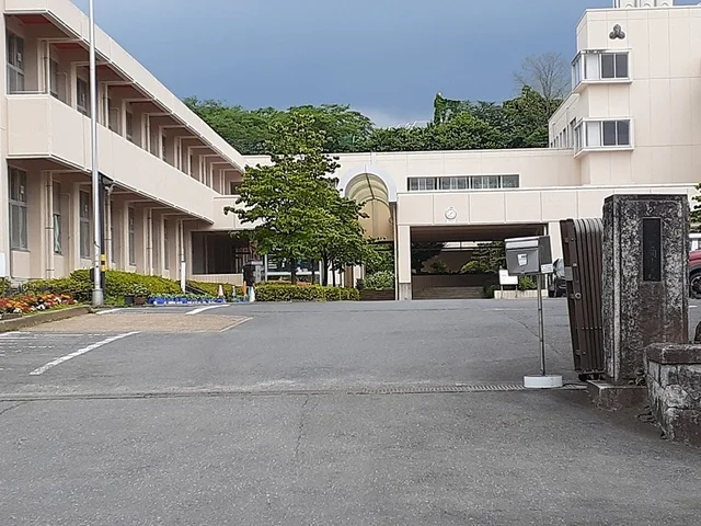 笠間市立笠間小学校まで1800m
