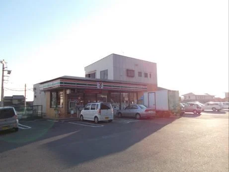 セブンイレブンまで140m