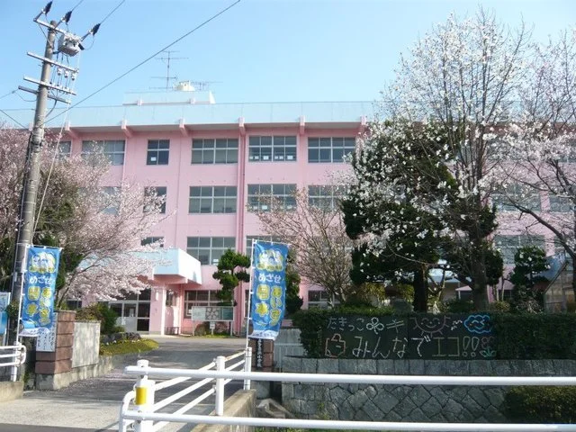 多喜浜小学校様まで2100m