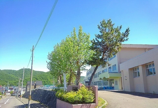福井野中学校まで270m