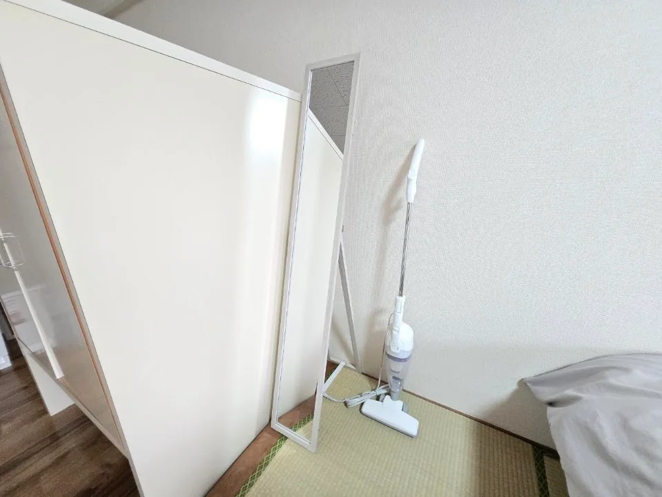 スタンドミラー・掃除機