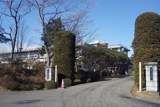 福島市立吾妻中学校まで2000m