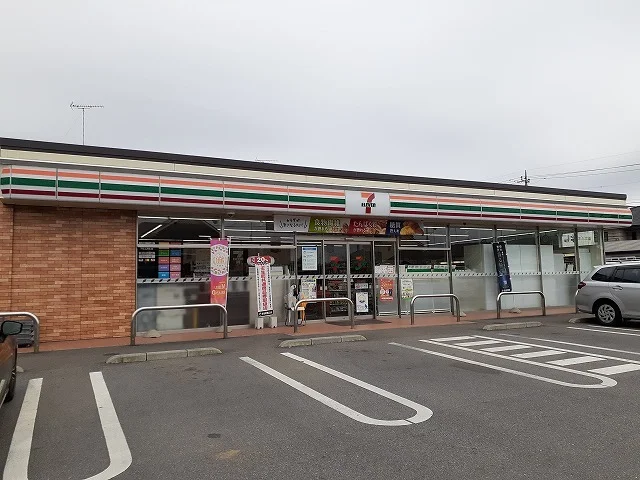 セブンイレブン安塚店まで70m