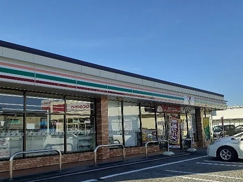 セブンイレブン富山下冨居店まで700m