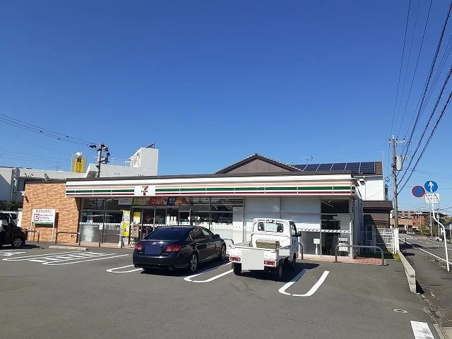 セブンイレブン宮崎淀川３丁目店まで290m