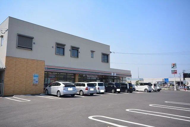 セブンイレブンまで1000m