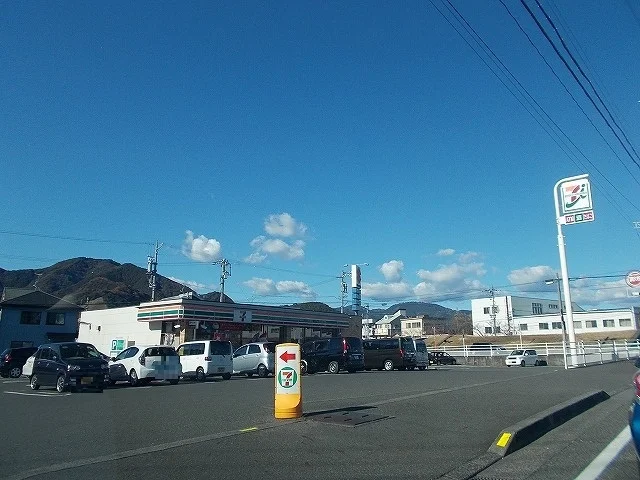 セブンイレブンまで450m