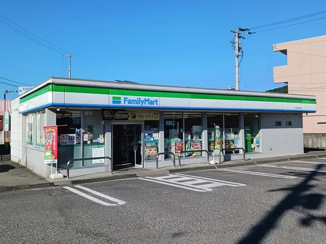ファミリーマート川之江大門店まで867m