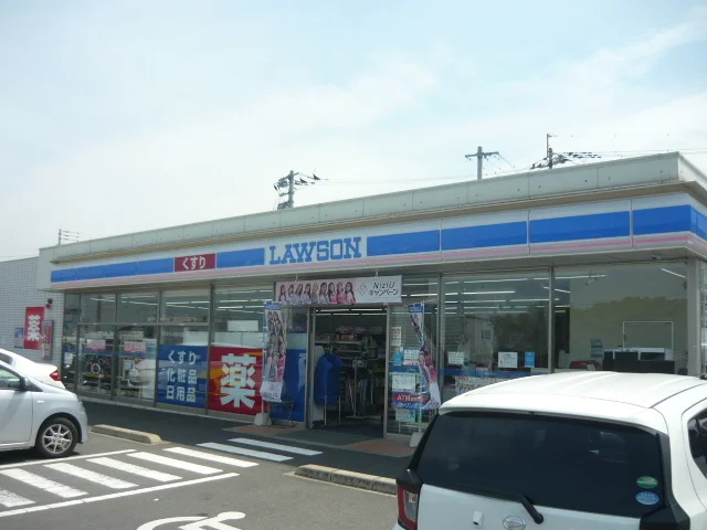 ローソン四国中央中曽根町溝又店まで600m