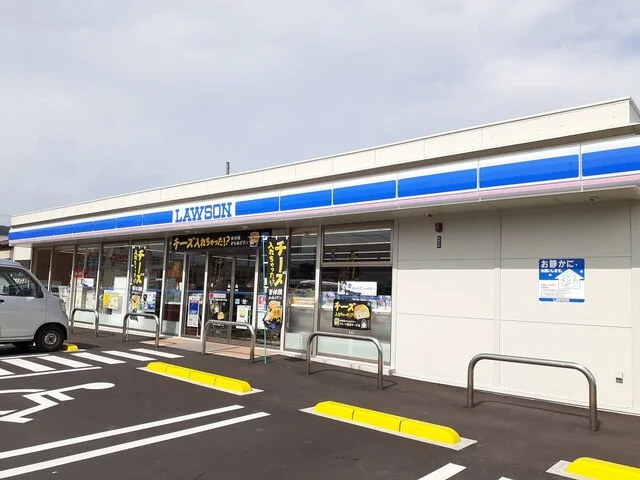ローソン福山大門町三丁目店まで500m