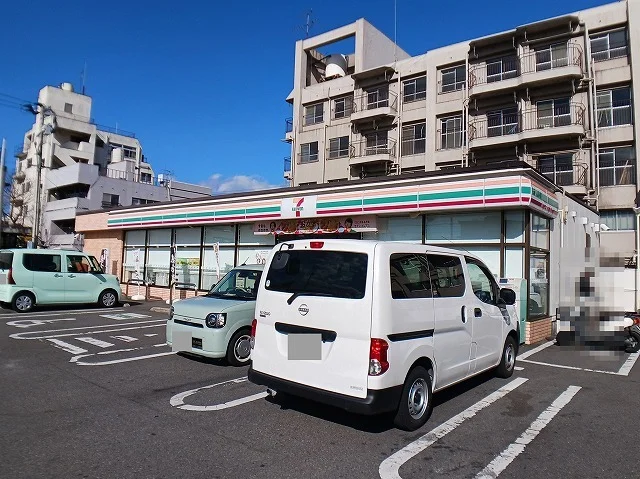 セブンイレブン　中鶴崎２丁目店まで1100m