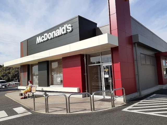 マクドナルド熊本空港インター店まで400m