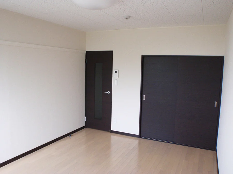 家具・家電なしのタイプの部屋です。