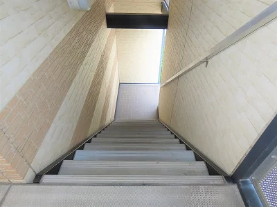 階段上からのアングルです