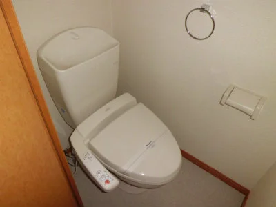 ウォッシュレット付。