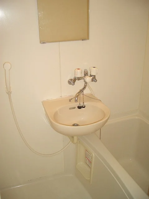 一人暮らしにも嬉しい、バス・トイレ独立タイプ