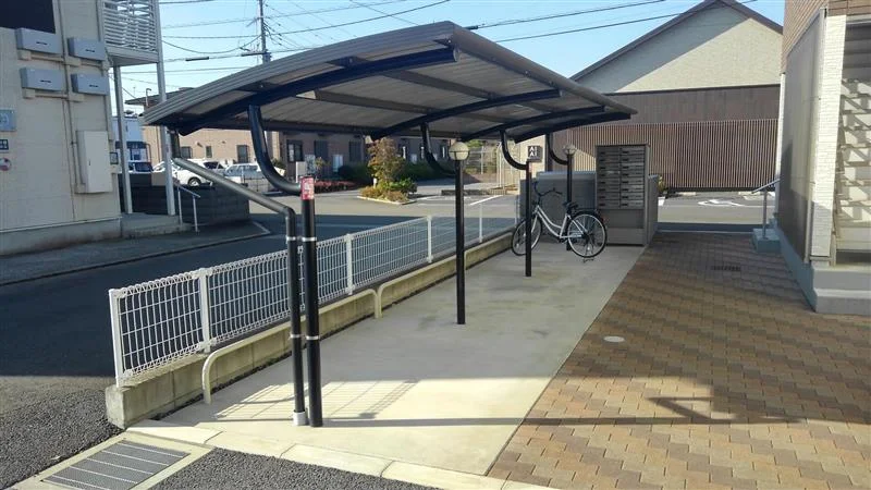 屋根付き駐輪場