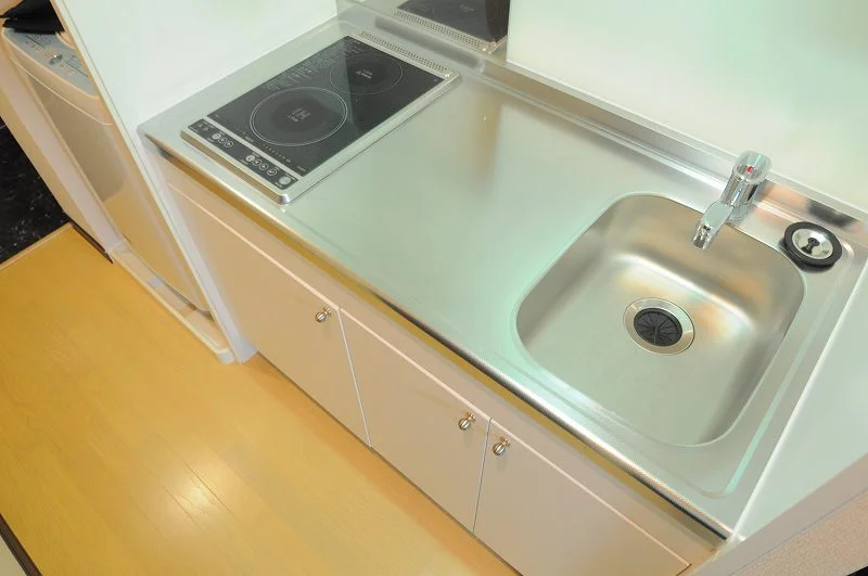 便利な2口の電熱コンロ