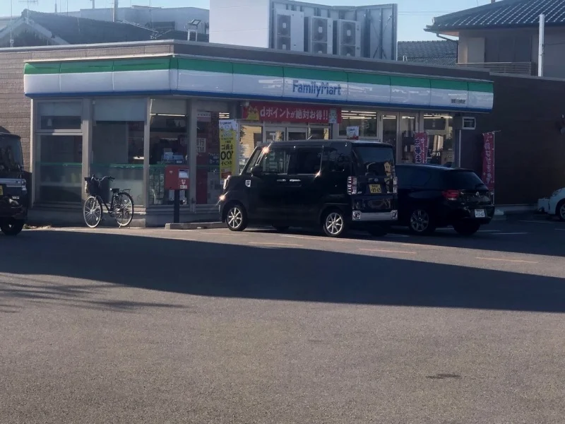 ファミリーマート440ｍ
