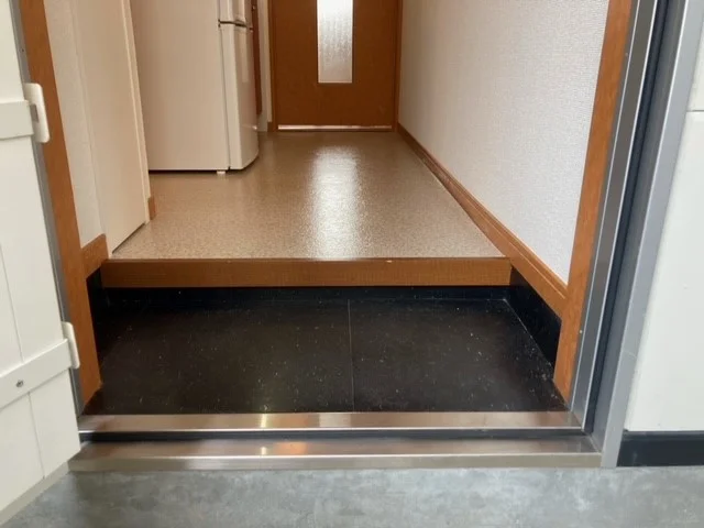 1Ｆ玄関部分（2Ｆとは段差が異なります）