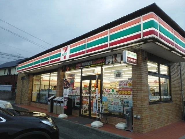 セブンイレブン浜北小松店まで350m
