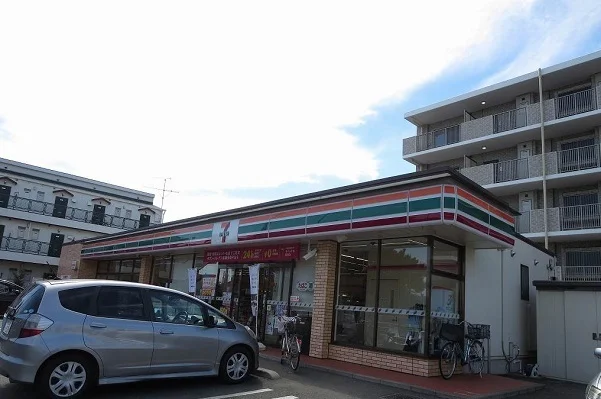 セブンイレブンまで550m