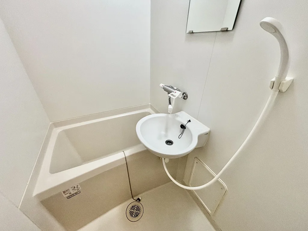 設備・仕様は号室により異なる為、現況を優先いたします。