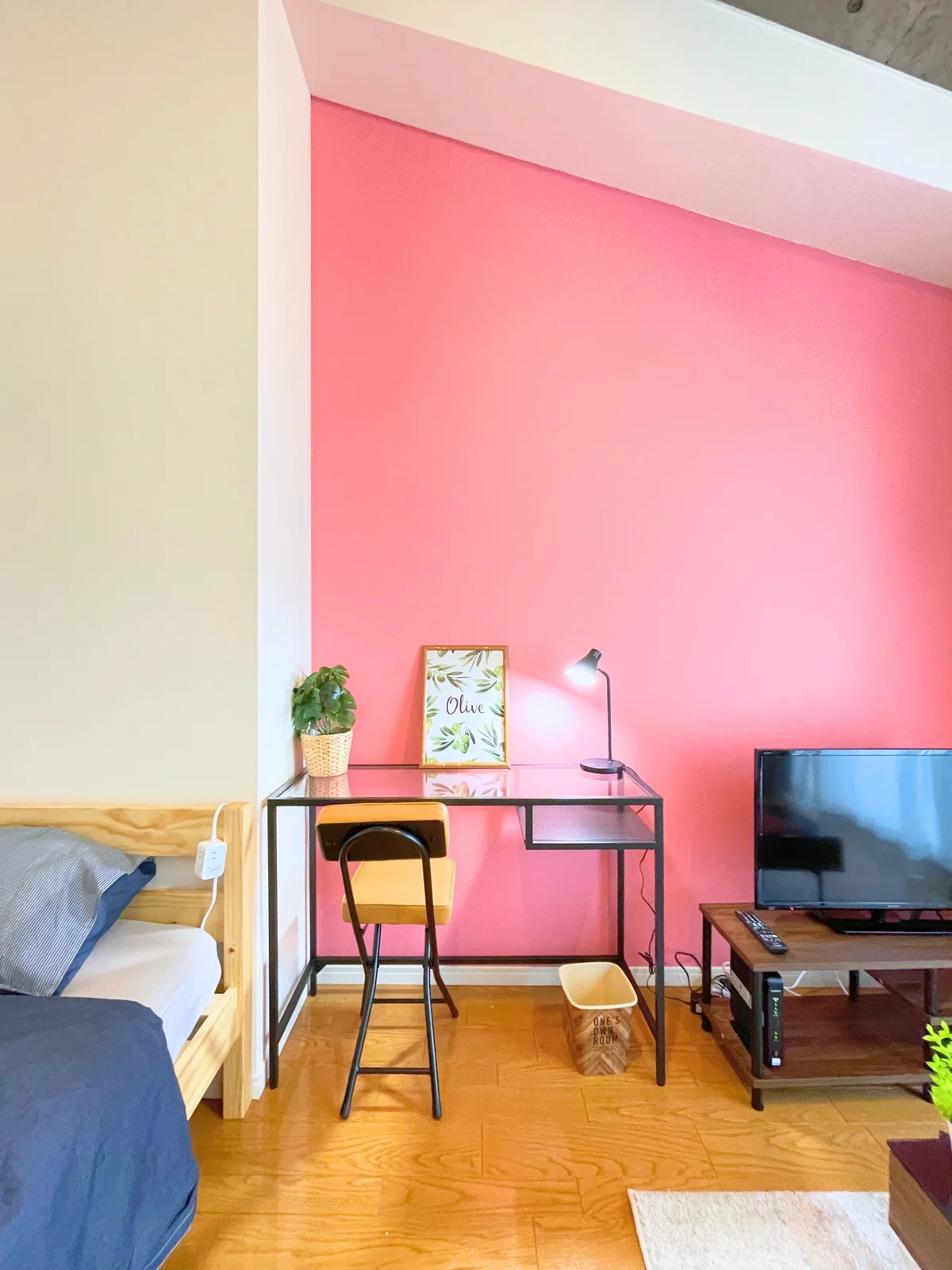 デスク・チェアー