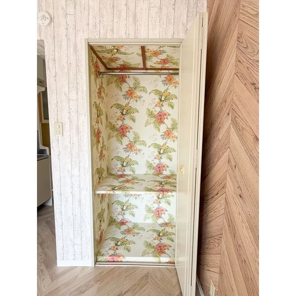 家具家電等、設置前の室内写真となります。