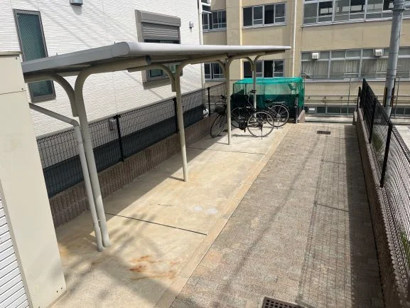 広々とした駐輪場