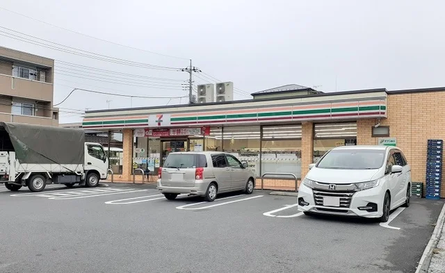 セブン　さいたま吉野町1丁目店まで1000m