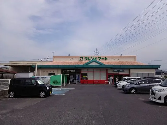 フレンドマート中主店まで561m