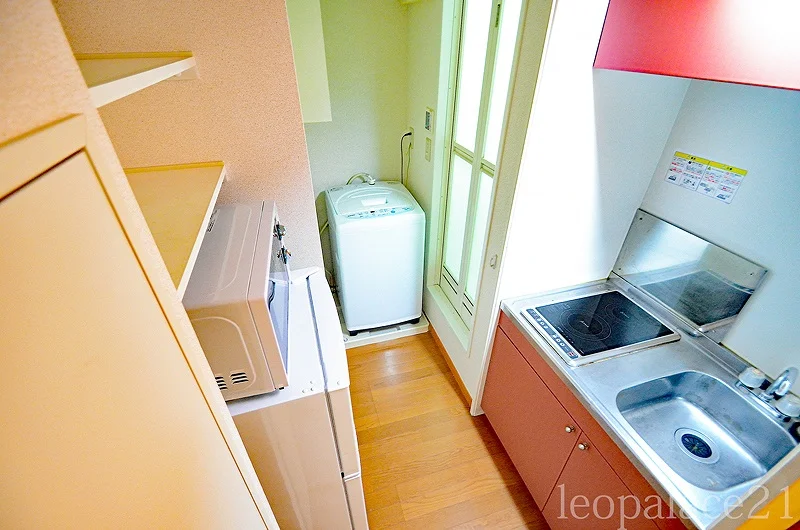 2口ラジエントヒーター付き。部屋により設備が異なる場合あり。