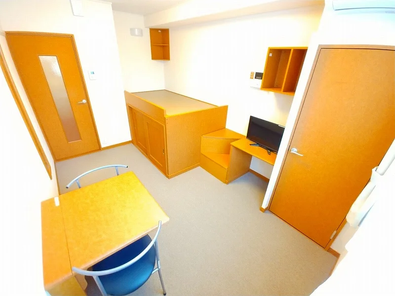 1F:フローリング　２Ｆ：カーペット