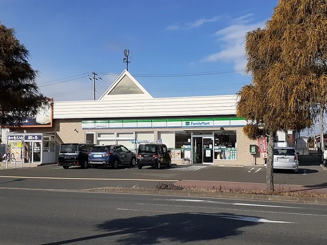 ファミリーマート杜のまち店まで300m